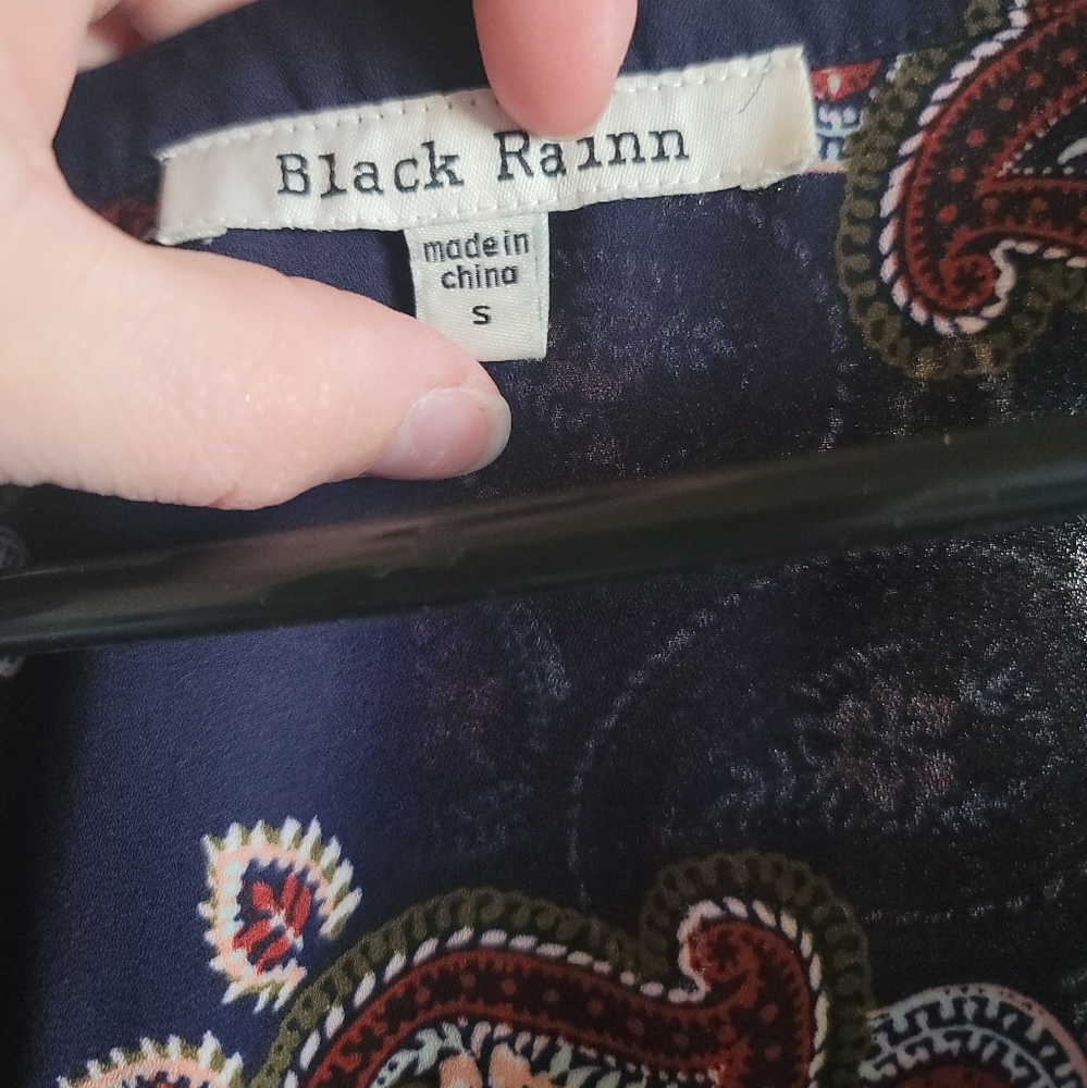 Black Rainn Small multi color paisley blouse